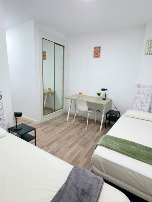 Modern Apartment In Malaga - Rosas Exteriör bild