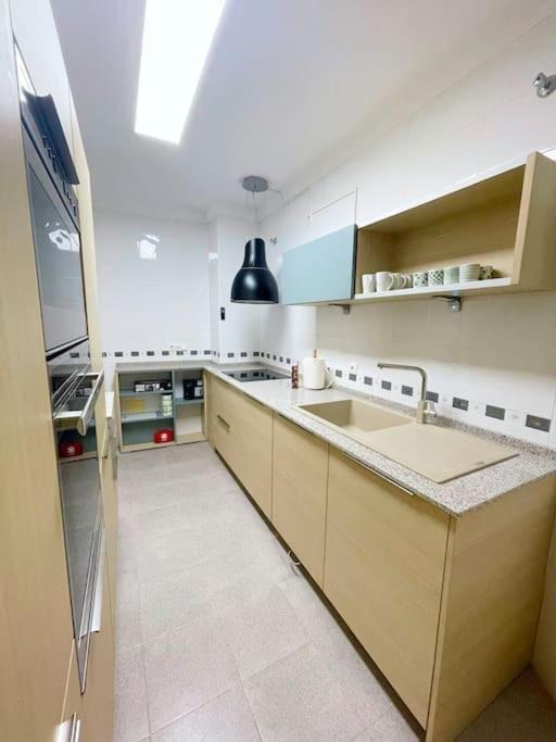 Modern Apartment In Malaga - Rosas Exteriör bild